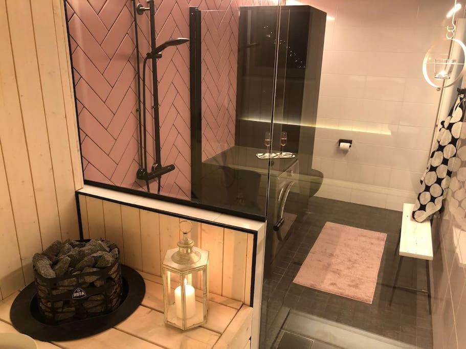 Snowcrystal Home With Jacuzzi And Sauna 罗瓦涅米 外观 照片