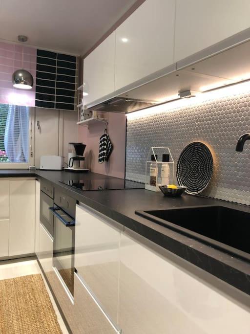 Snowcrystal Home With Jacuzzi And Sauna 罗瓦涅米 外观 照片