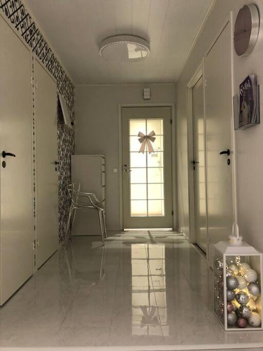 Snowcrystal Home With Jacuzzi And Sauna 罗瓦涅米 外观 照片